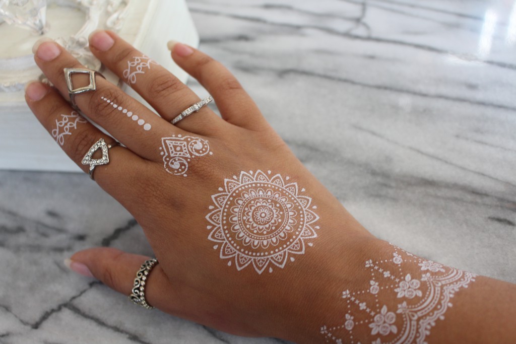 Witte henna tijdelijke plak
